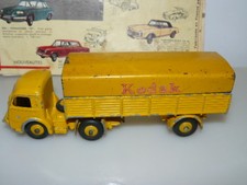 DINKY TOYS  ANCIEN  CAMION PANHARD " KODAK "  référence 32 AJ AVEC BACHE D'ORIGI