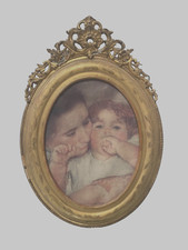 encadrement ovale en stuc doré  coquille frontal . XIX siècle .