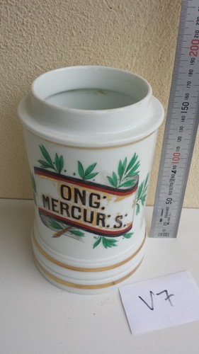 Ancien pot à - v7/, pharmacie