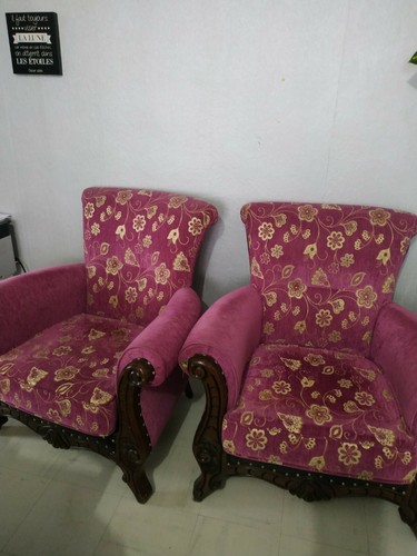 Une paire fauteuils bois - de,
