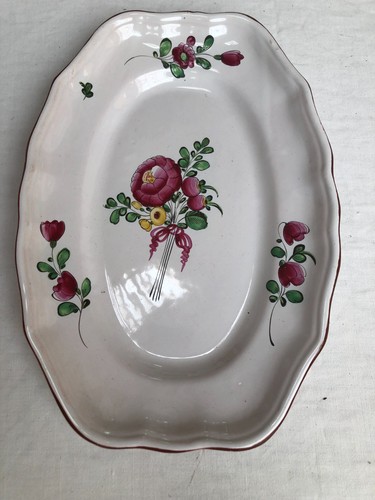 Grand plat faience l est - ,