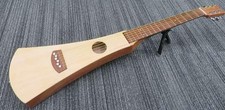 Guitare acoustique de voyage