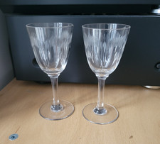 2 anciens verres à vin en cristal de Baccarat modèle Molière 