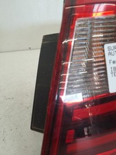 Feu arriere principal droit