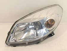 8200733878 feu avant gauche