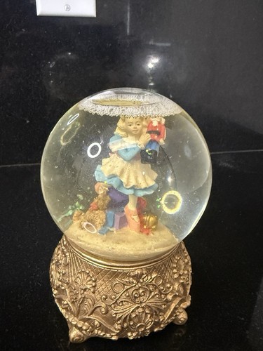 Alice wonderland snowglobe - wonderland,