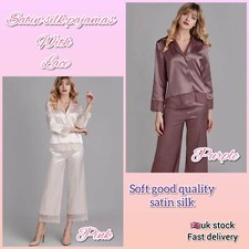 Pyjama en soie satinée