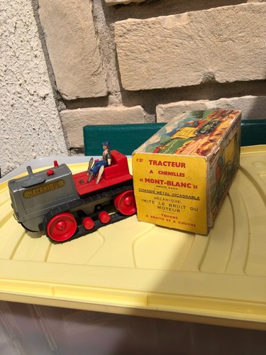 Tracteur mécanique - , à