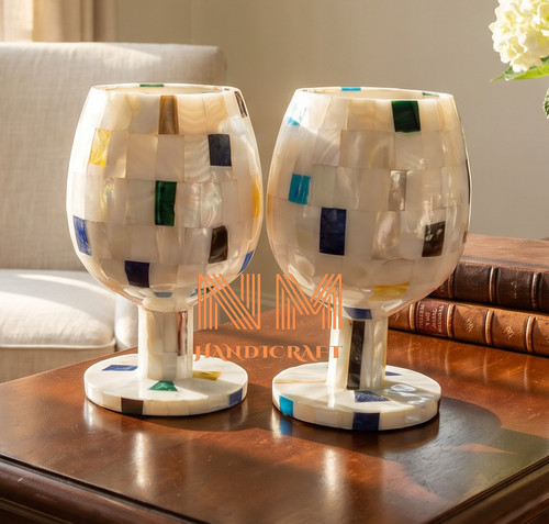 Lot verres à - de, vin
