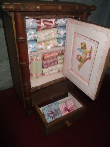Petite armoire ancienne - petite,