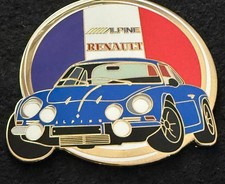 Pin’s  Renault Alpine 15 Ex Qualite Arthus Bertrand  doré