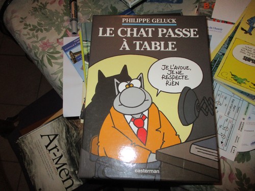 Chat passe table - le,