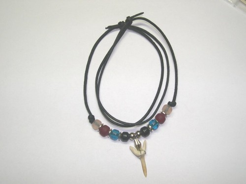 Collier pendentif dent - , de