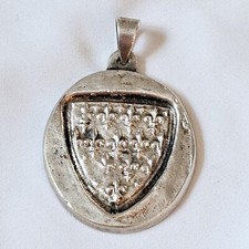 Pendentif Vintage Style Moyen-âge  Écu Fleurs De Lys En Bronze Argenté 4,4x4 Cm