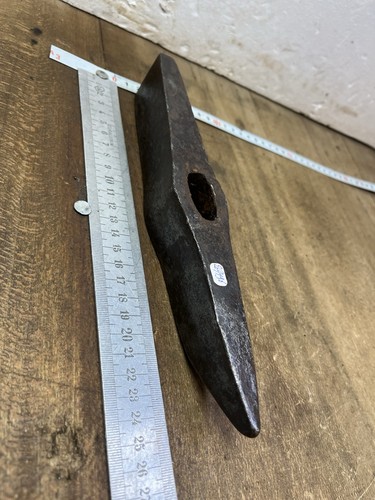 Outil ancien marteau têtu - ,