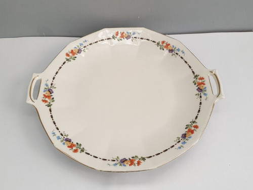 Plat gateau en porcelaine - a,