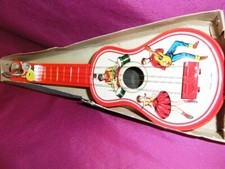 Boite jouet ukulélé - boite,