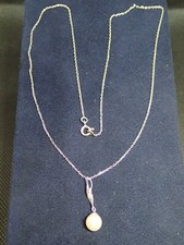 Chaine pendentif Or blanc 750/ème de 2.82g, perle, diamant  / Bijoux d'occasion