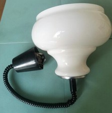 suspension vintage monte et baisse en opaline blanche