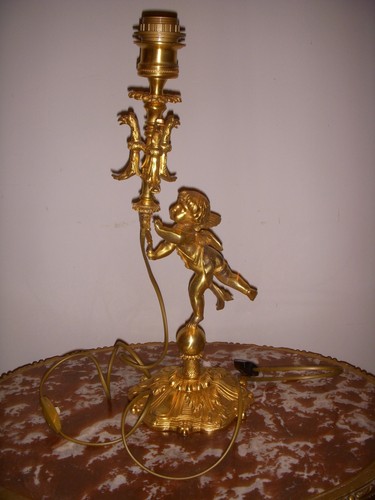 Pied lampe bronze cherubin - pied,