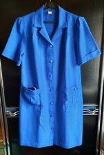 Robe a boutons avec ceinture coloris bleur manche courte 2 poche avec epaulette 