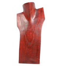 Buste présentoir à colliers en bois massif rouge 3