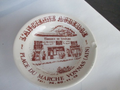 Soucoupe ancienne auberge - ancienne, pub