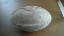 ANCIEN BALLON DE RUGBY CUIR VINTAGE BALL RUGBY SPORT ANCIEN 