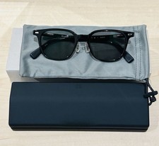 Lunettes de soleil modèle
