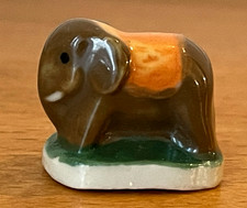 Adorable Fève Petit Eléphant