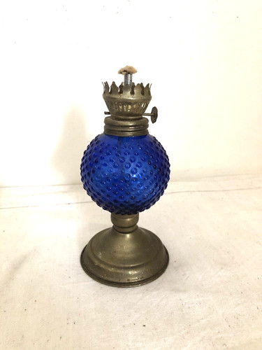 Jolie petite ancienne lampe - , à