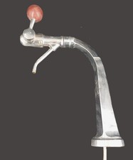 Ancienne colonne de tireuse à