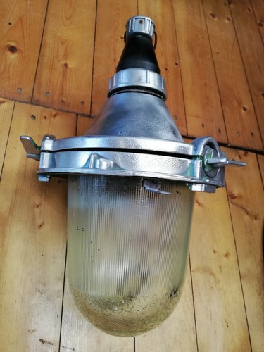 Ancienne lampe industrielle - ancienne,