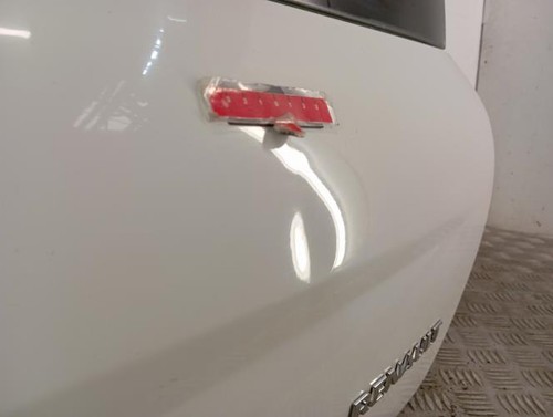 Malle hayon arriere renault - malle/hayon,