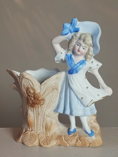 Bouquetière ancienne