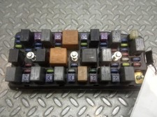 BOÎTES À FUSIBLES POUR