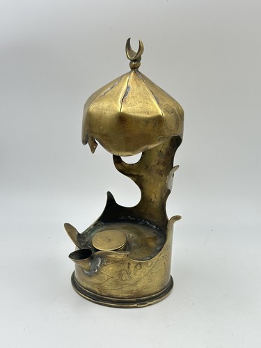 Objet poilus encrier - &,