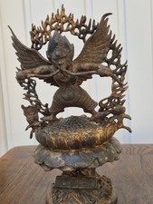 Ancienne statue de Garuda –