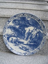 ASSIETTE MURALE FAÏENCE DE DELFT Décor CHASSE 33 cm
