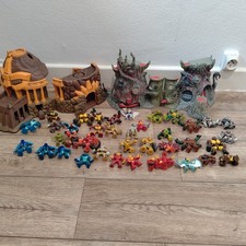  LOT GORMITI  38 FIGURINES + TEMPLE