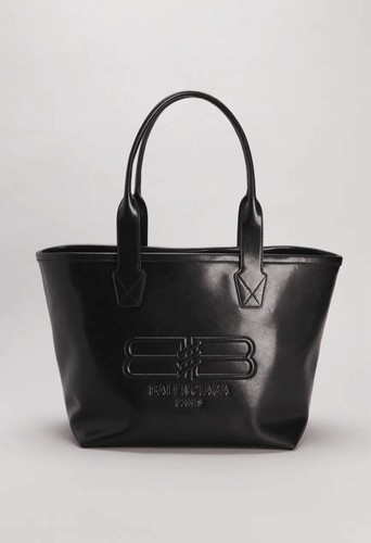 Nwt 100 authentic - 100%,