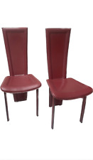 Paire de chaises à haut dossier, cuir rouge, ARTEDI, Italie, 1980 