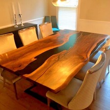 Table à manger en résine