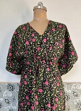 Inde Noir Floral Kaftan