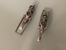 Crochet verrouillage de capote