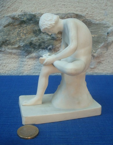 V56 figurine statuette biscuit - figurine,