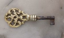 1 clé ancienne: L=7,7 cm