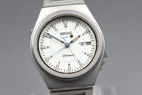 Comme neuf rare - neuf*, montre