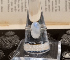 Bague en argent 925 sertie d'une pierre de lune ovale 13x7mm T56