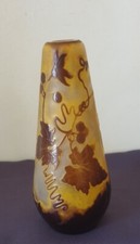 Emile GALLE, ancien vaporisateur transformé en vase à décor de pampres de vigne